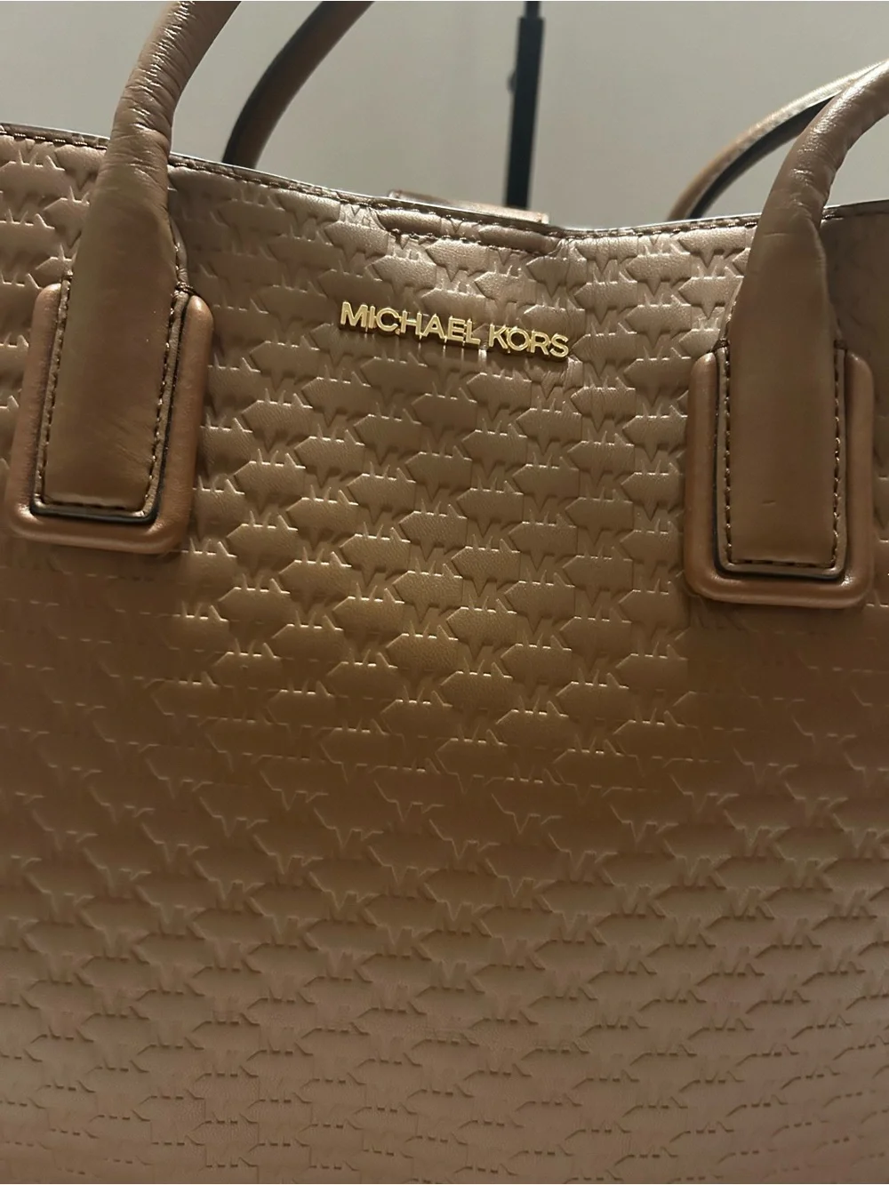 Michael Kors Tan Quilted Leather Tote with Gold Logo - Picture 2 of 14